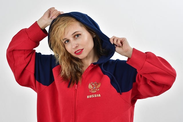 她的成长不 她的成长不